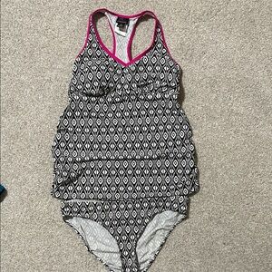 Stylish Black and White Maternity 2 Piece Swimsuit